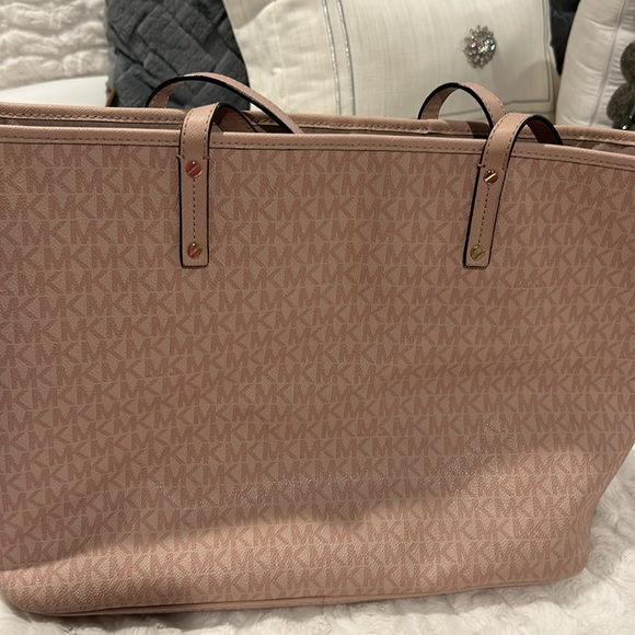 Michael Kors Pink Large Tote Bag and Matching Wallet - Picture 10 of 11